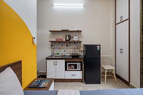 Hearth and Home De Tham