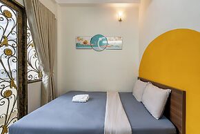 Hearth and Home De Tham