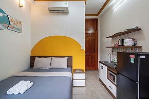 Hearth and Home De Tham