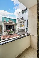 Hearth and Home De Tham