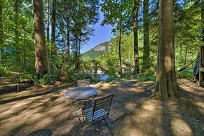 Three Enchanting Riverfront Cabins: Hot Tub Access