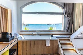 DADA Suites and sea