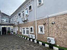 Camzy Villa Hotel