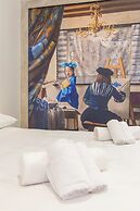 Max Motel - Art Gallery Room