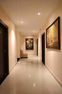 Regal Guest House by ROH