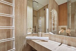 Sublim 1bdr AC Arc de Triomphe Champs Elysees by Studio Prestige