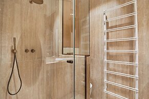 Sublim 1bdr AC Arc de Triomphe Champs Elysees by Studio Prestige