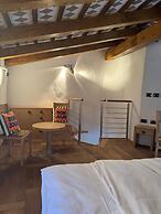 SMARTnoOK Rooms & Apartment