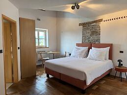 SMARTnoOK Rooms & Apartment