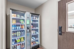 Echo Suites Sterling