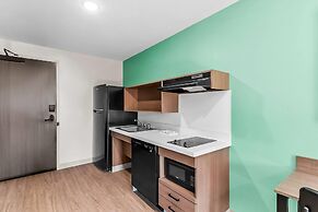 Echo Suites Sterling