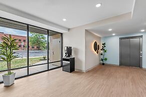 Echo Suites Sterling