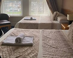 OYO Baytree Lodge