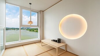 HOTEL OPUS