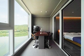 HOTEL OPUS