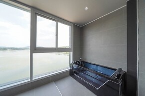 HOTEL OPUS