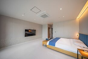 HOTEL OPUS