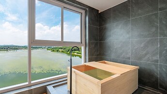 HOTEL OPUS