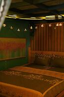 1984 Hotel Kien Giang