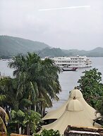 Hotel Lake Star Bistro