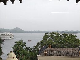 Hotel Lake Star Bistro