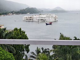 Hotel Lake Star Bistro