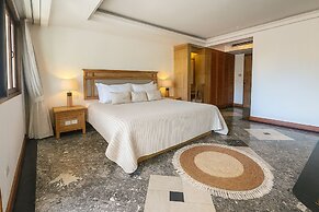 The Taksim Royal Beach Hotel
