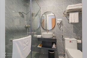 Nature Hotel - Lac Long Quan