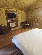 The Quila Camps & Resort