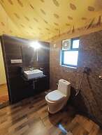 The Quila Camps & Resort