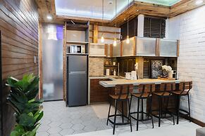 Modern 1BR Walk to Beach & City Spots