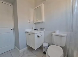 Cozy Relaxing Home in Old Harbour