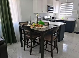 Cozy Relaxing Home in Old Harbour
