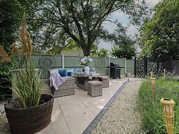 The Active Recovery Retreat