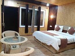 The Dhanaulti chalet