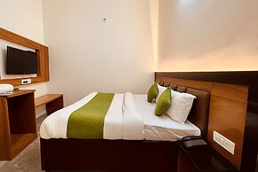 Hotel Yash Regency - Managed by JMD Group