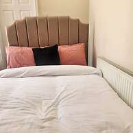 Charming Victorian Apartment in Central Wolverhampton