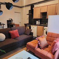 Charming Victorian Apartment in Central Wolverhampton