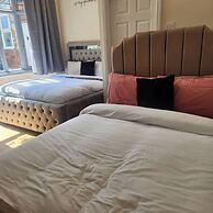 Charming Victorian Apartment in Central Wolverhampton