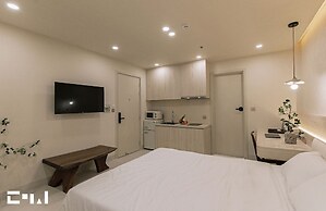 EL Where Hotel