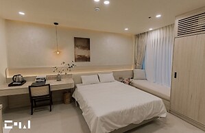 EL Where Hotel