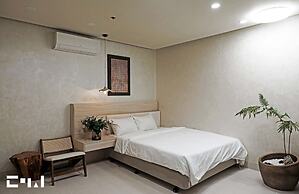 EL Where Hotel