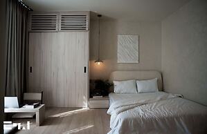 EL Where Hotel