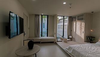 EL Where Hotel