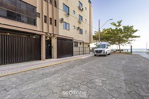 Beachfront Apartment With Beach View Vte0301