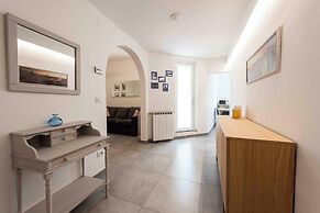 Brand new apartment in Florence by MMega