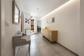 Brand new apartment in Florence by MMega
