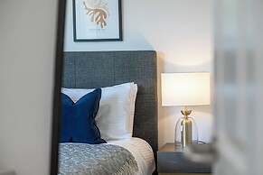 Quiet Luxe Escape 65s Only
