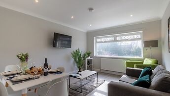 Altham Place-fully Refurbished 2-bath Bungalow