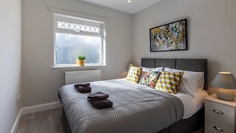 Altham Place-fully Refurbished 2-bath Bungalow